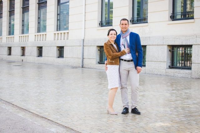 Séance en Couple moderne en ville
